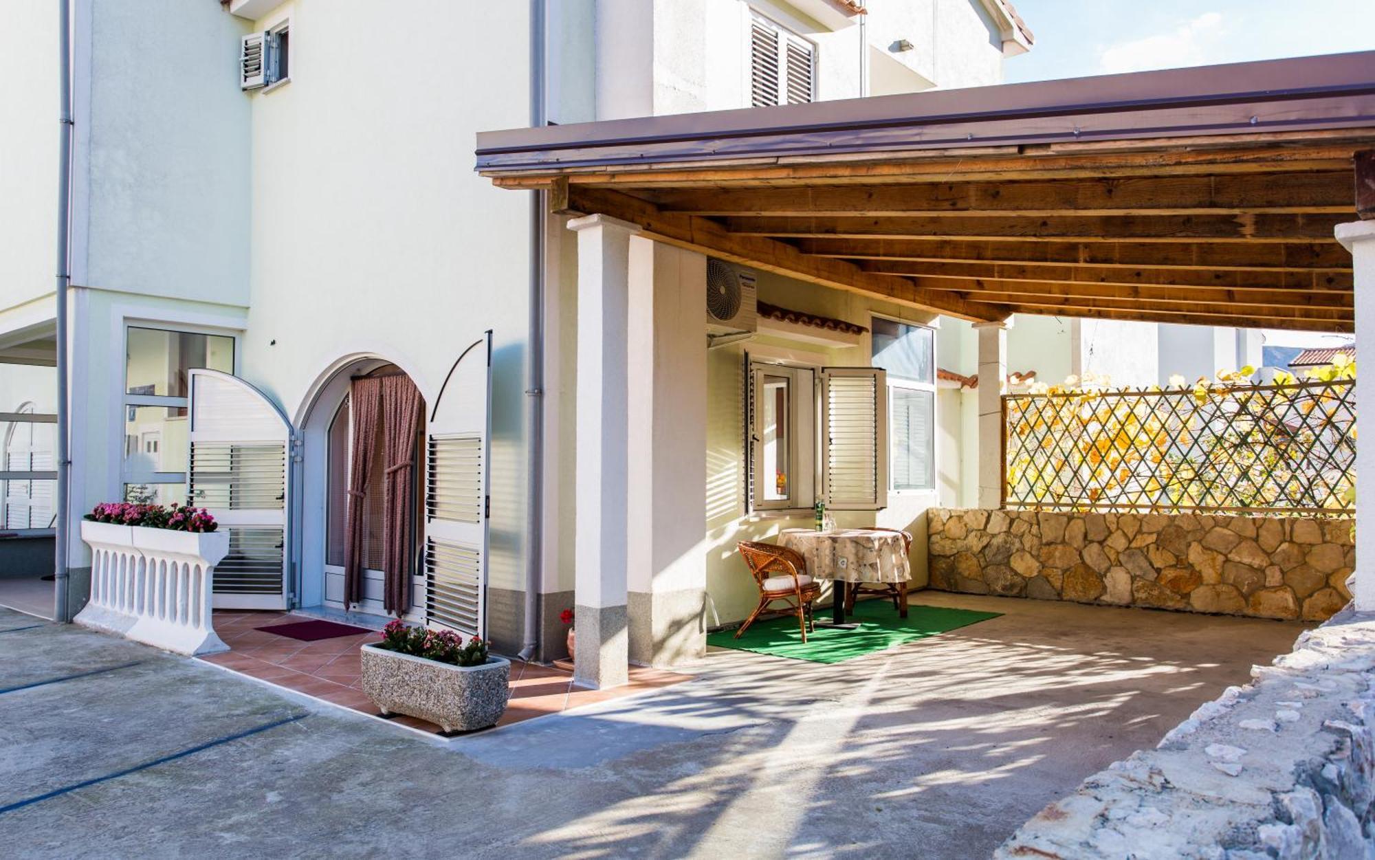 Apartments Luka 3 Башка Номер фото